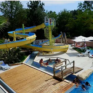 Mobile-home Climatisé Dans Avec Piscine Jusqu'à 6 Personnes , Hyères France